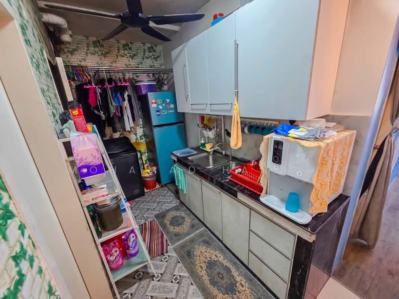 Apartment for Sale at Simfoni @ Eco Majestic - Mohamad Hanafi - Kitchen - PropertyGuru.com.my