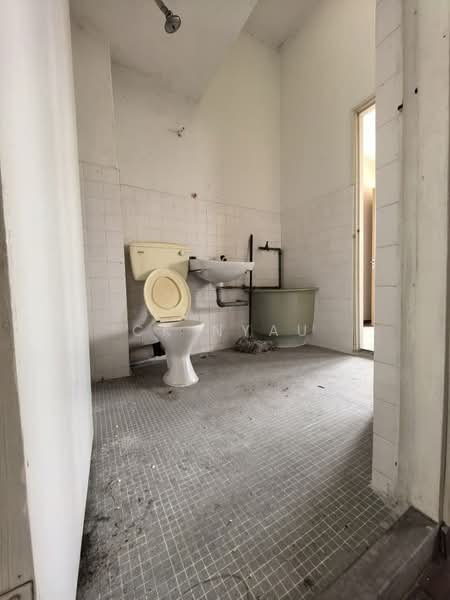 2-storey Terraced House for Sale in Ipoh (Perak) - Ck Nyau - Bathroom - PropertyGuru.com.my