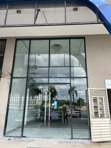 Shop for Rent in Taman Pinggiran Putra (Seri Kembangan) - Eric Tan - Exterior - PropertyGuru.com.my