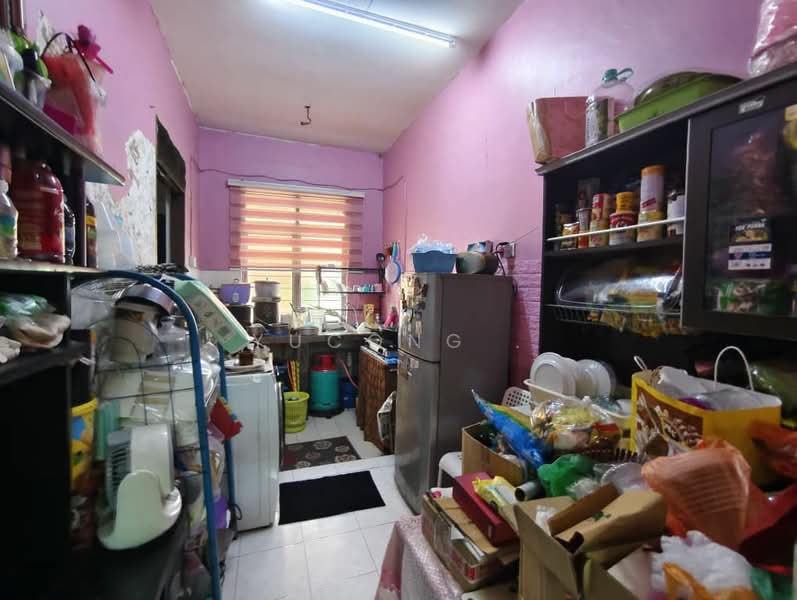 2-storey Terraced House for Sale in Bandar Putra (Kulai) - Yucong . - Kitchen - PropertyGuru.com.my