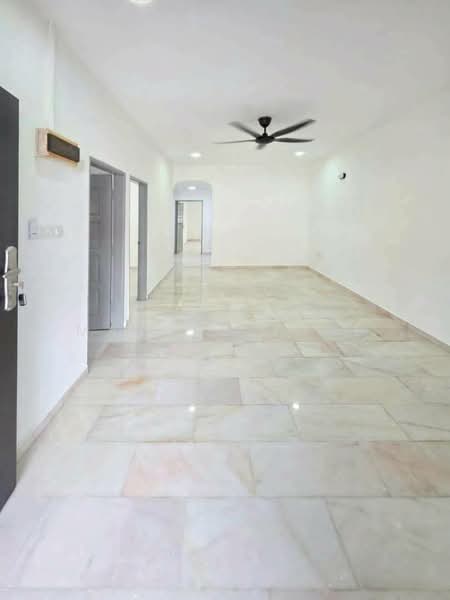 Taman Johor Jaya untuk Untuk Dijual - RM 588,000, Feb 2026 - Living Room - PropertyGuru.com.my