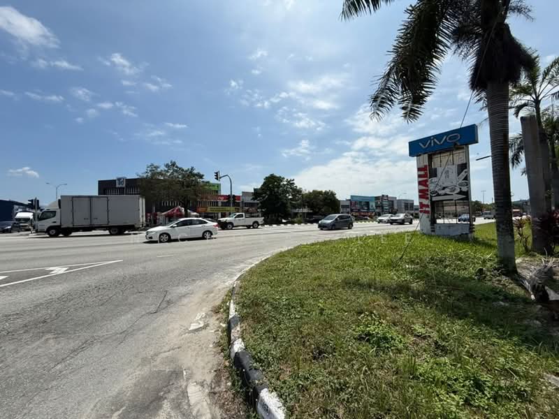 Ipoh Tasek Main Road 3 Storey Shop For Rent untuk Untuk Disewa - RM 3,800 /bulan, Apr 2026 - Exterior - PropertyGuru.com.my