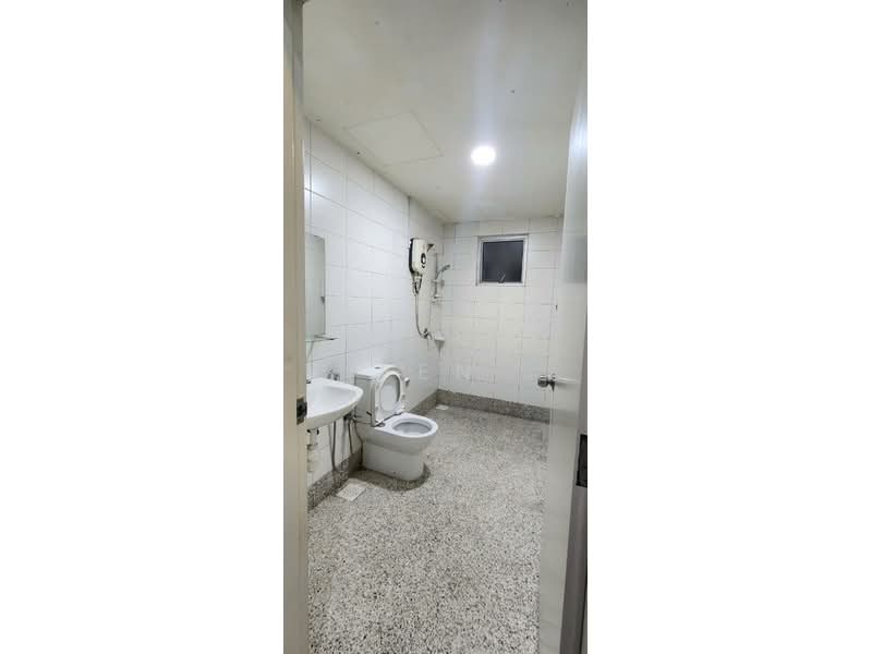 Service Residence for Sale at Greenfield Regency - Lifen . - Bathroom - PropertyGuru.com.my
