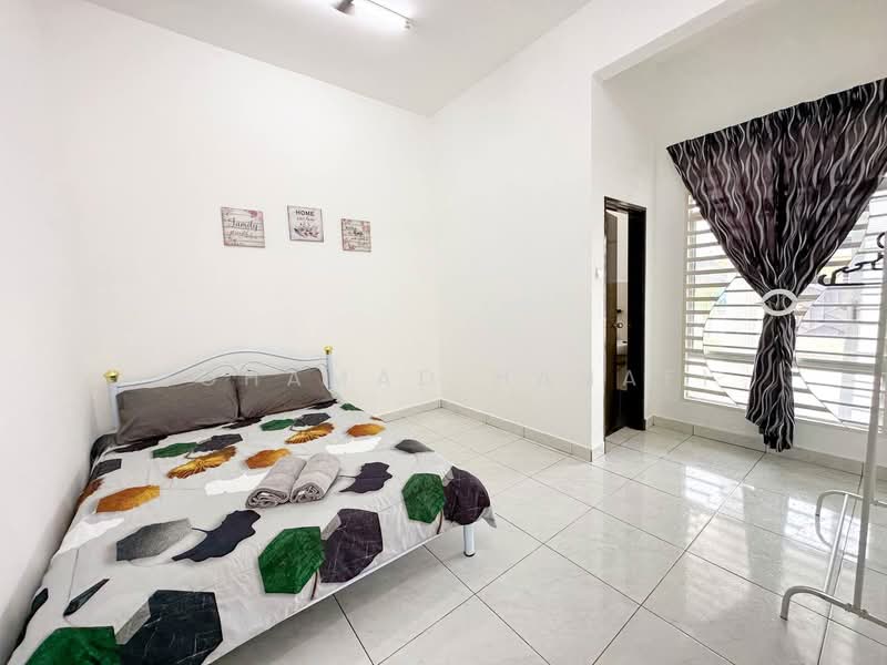 Semi-Detached House for Sale in Bandar Baru Salak Tinggi (Sepang) - Mohamad Hanafi - Bedroom - PropertyGuru.com.my