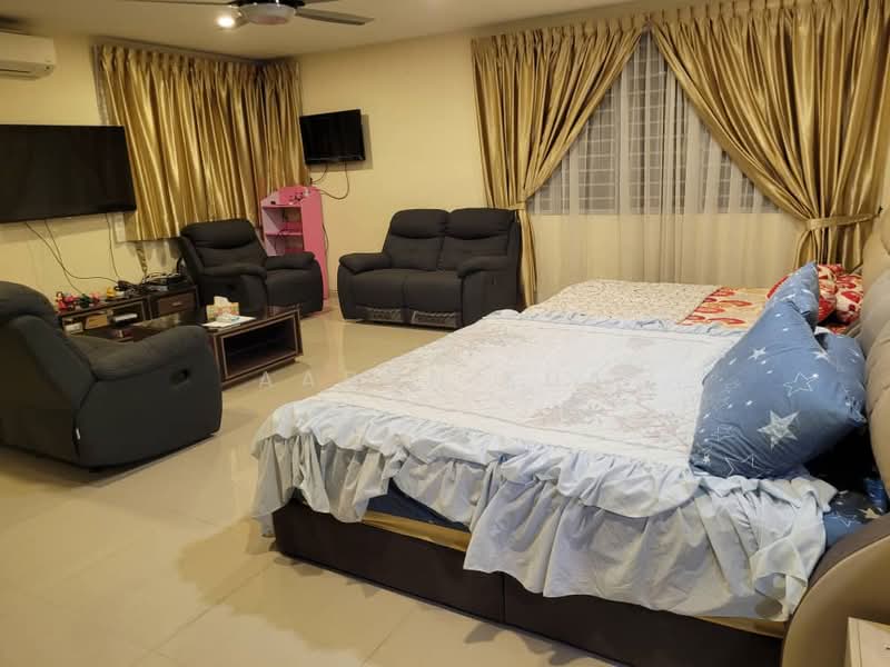 3-storey Terraced House for Sale in Kajang (Selangor) - Aaron Kua - Living Room - PropertyGuru.com.my