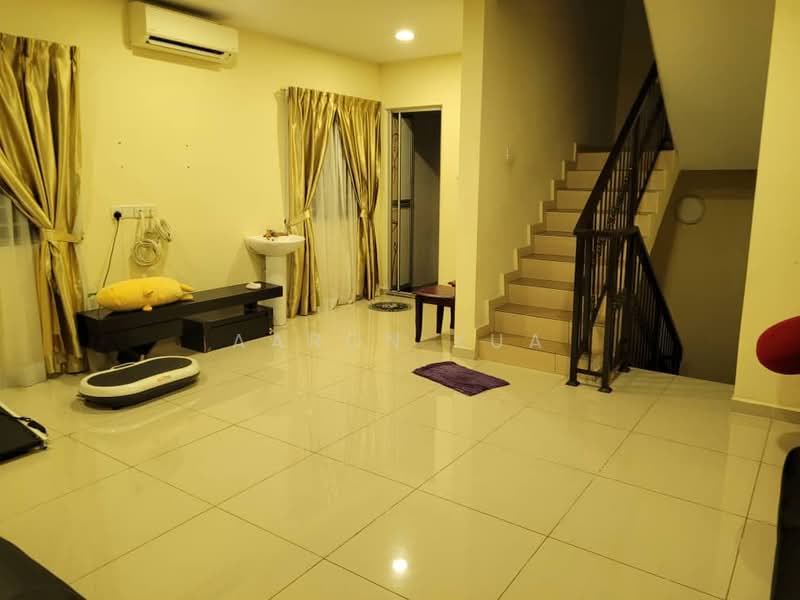 3-storey Terraced House for Sale in Kajang (Selangor) - Aaron Kua - Living Room - PropertyGuru.com.my