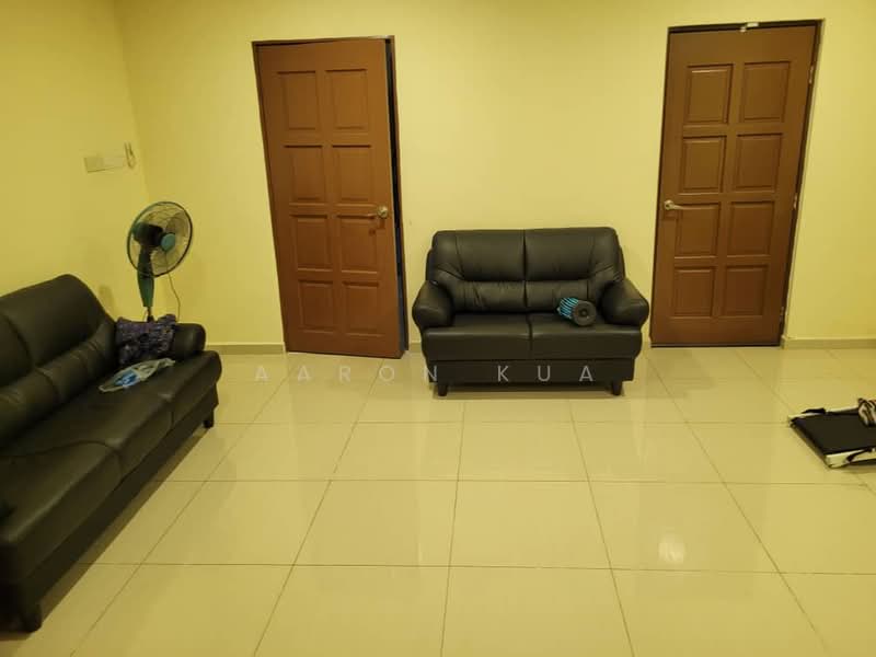 3-storey Terraced House for Sale in Kajang (Selangor) - Aaron Kua - Living Room - PropertyGuru.com.my