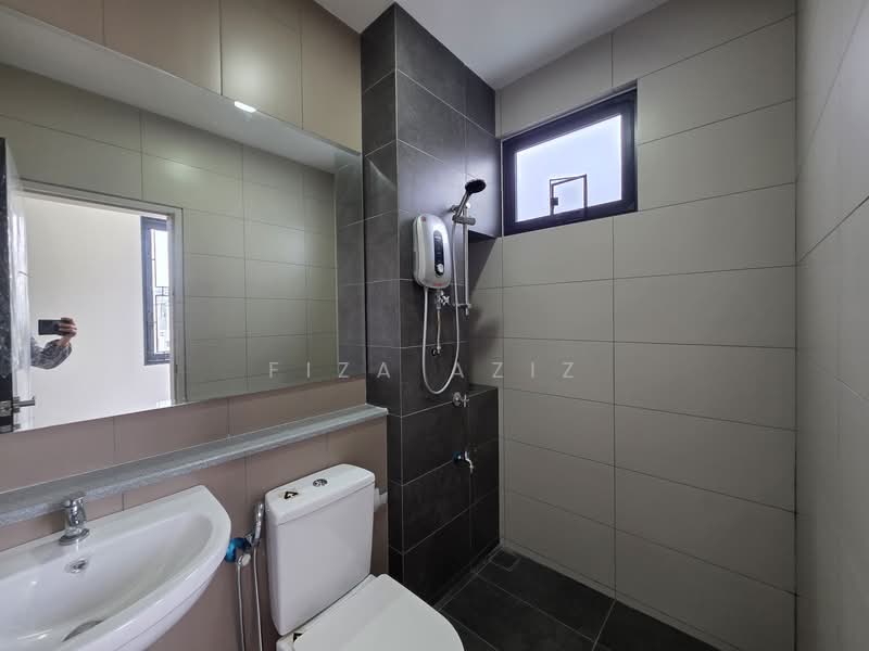 2-storey Terraced House for Sale in Elmina (Shah Alam) - Fiza Aziz - Bathroom - PropertyGuru.com.my