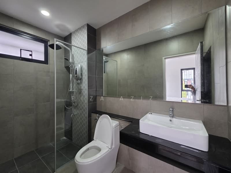 2-storey Terraced House for Sale in Elmina (Shah Alam) - Fiza Aziz - Bathroom - PropertyGuru.com.my