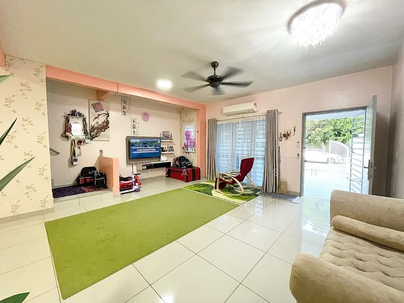 2-storey Terraced House for Sale in S2 Heights (Seremban 2) - Hasliza Hassan - Living Room - PropertyGuru.com.my