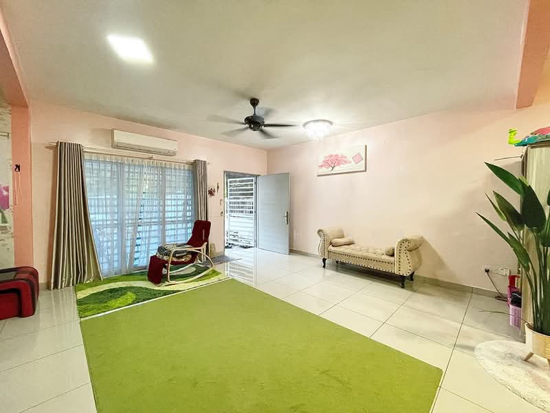 2-storey Terraced House for Sale in S2 Heights (Seremban 2) - Hasliza Hassan - Living Room - PropertyGuru.com.my