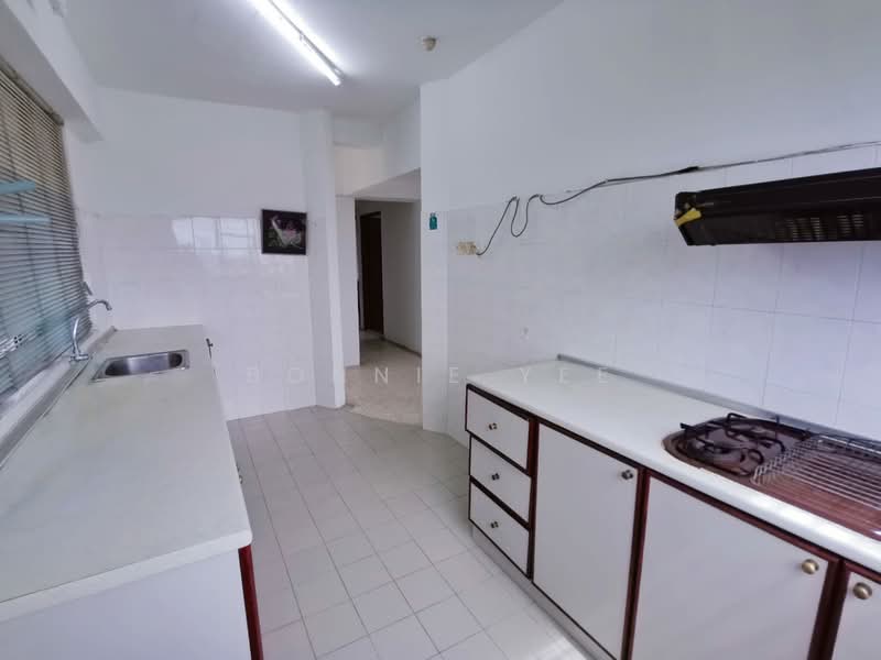 Apartment for Rent at Pangsapuri Dahlia Court - Bonnie Yee - Kitchen - PropertyGuru.com.my