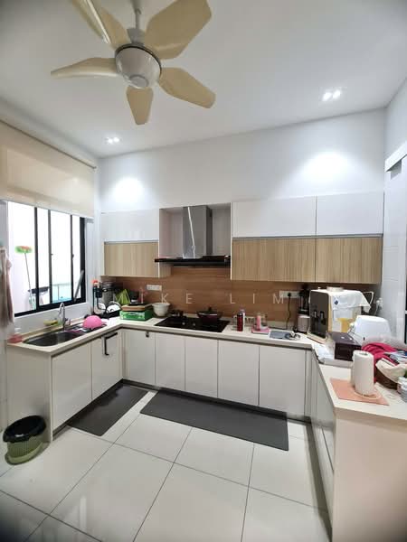 Tenderfields @ Eco Majestic untuk Untuk Disewa - RM 4,000 /bulan, Feb 2026 - Kitchen - PropertyGuru.com.my