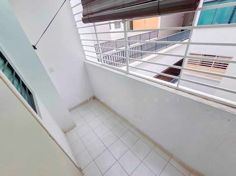 Condominium for Sale at Skyvilla @ D'Island - Mohamad Hanafi - Balcony - PropertyGuru.com.my