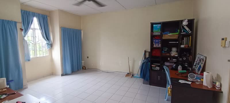 Terraced House for Sale in Bandar Puteri Klang (Klang) - T.H Lee - Master room  - PropertyGuru.com.my