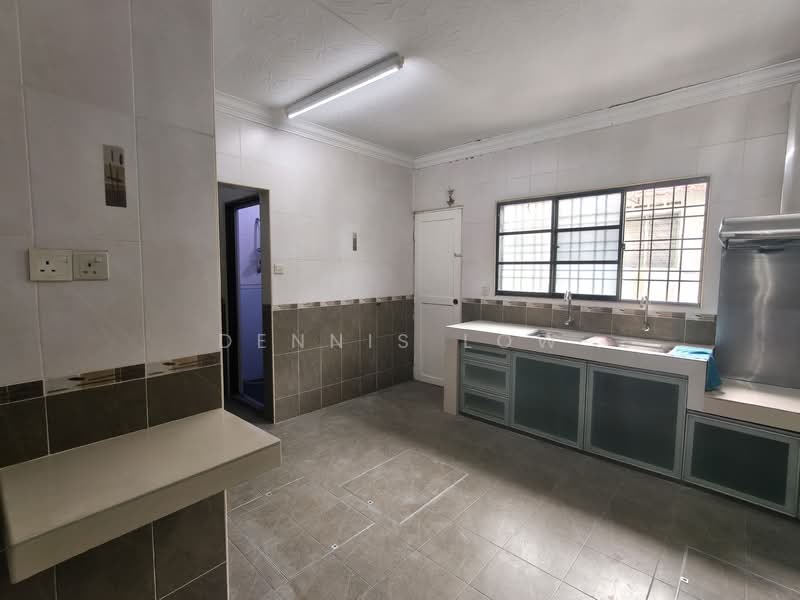 Taman Bunga Melor untuk Untuk Dijual - RM 700,000, Mac 2026 - Kitchen - PropertyGuru.com.my