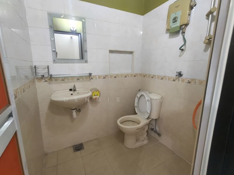 Taman Bunga Melor untuk Untuk Dijual - RM 700,000, Mac 2026 - Bathroom - PropertyGuru.com.my