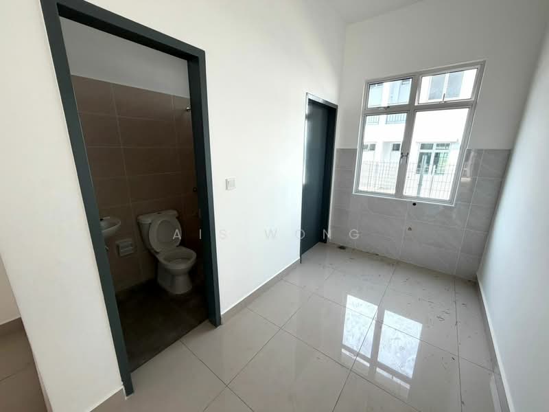 BANDAR DATO' ONN, PERJIRANAN 14 (FLEXIHOME FASA 1) untuk Untuk Disewa - RM 2,200 /bulan, Feb 2026 - Bathroom - PropertyGuru.com.my