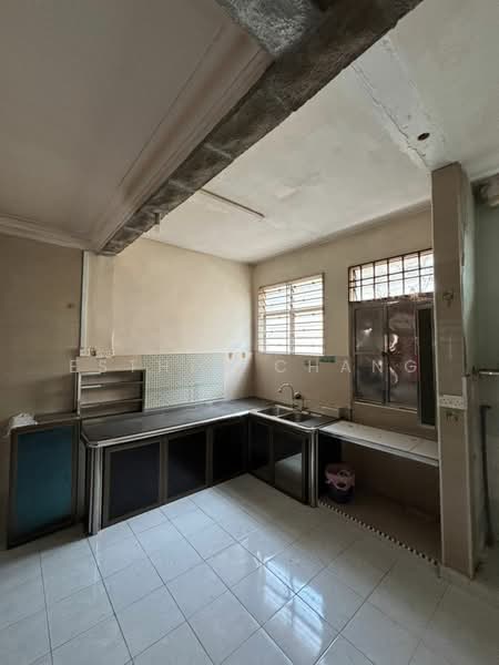 2-storey Terraced House for Sale in Taman Sri Pulai Perdana (Skudai) - Esther Chang - Kitchen - PropertyGuru.com.my