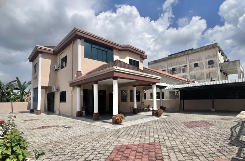 Bungalow for Sale in Tangkak (Johor) - Hue Tyng Lim - Exterior - PropertyGuru.com.my