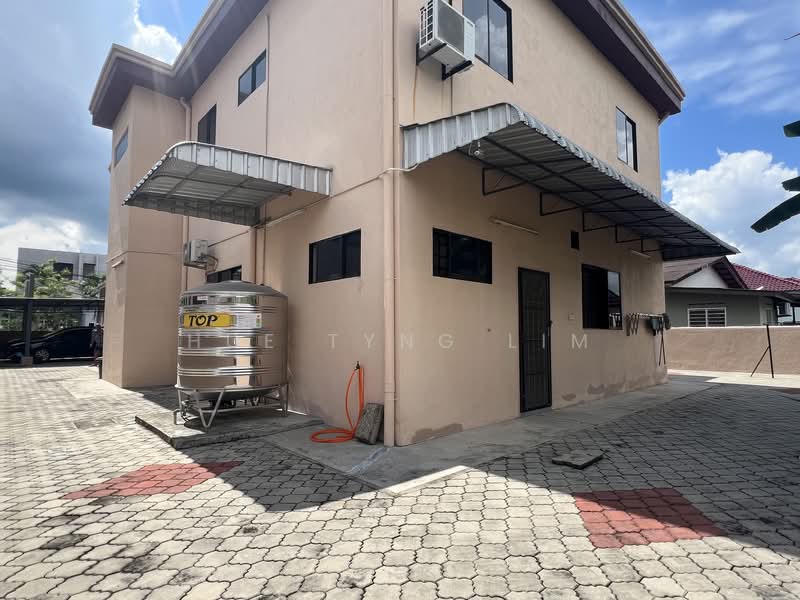 Bungalow for Sale in Tangkak (Johor) - Hue Tyng Lim - Exterior - PropertyGuru.com.my