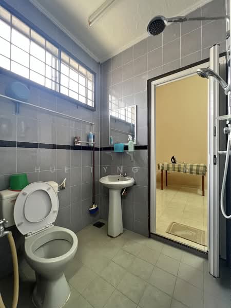 Bungalow for Sale in Tangkak (Johor) - Hue Tyng Lim - Bathroom - PropertyGuru.com.my