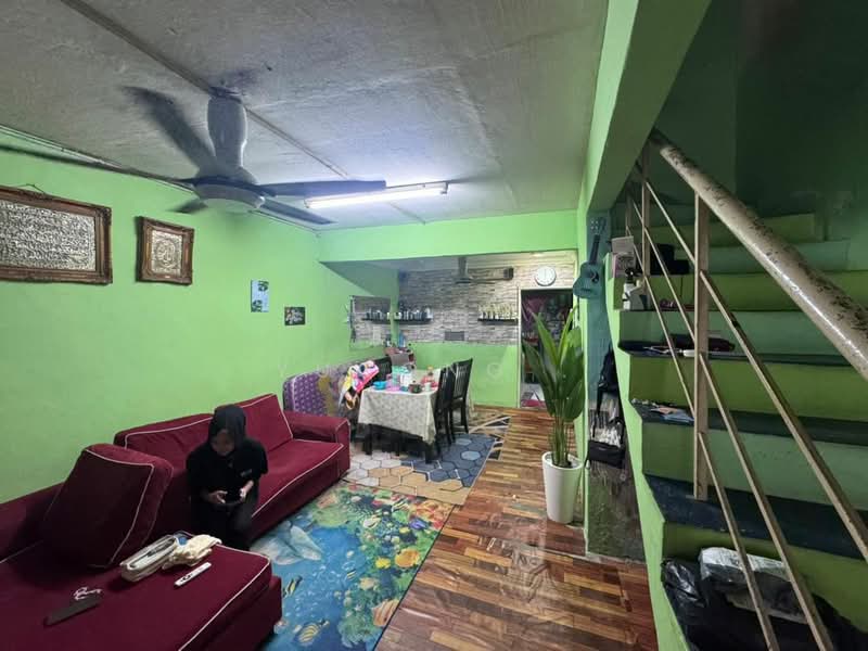 2-storey Terraced House for Sale in Taman Johor Jaya (Johor Bahru) - Yucong . - Living Room - PropertyGuru.com.my