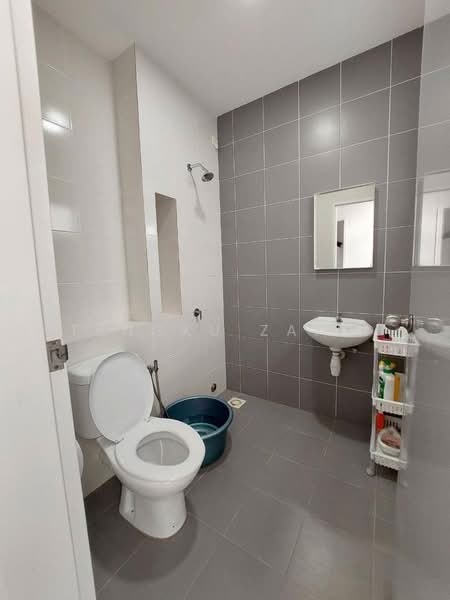 Semi-Detached House for Sale in Shah Alam (Selangor) - Tengku Zairi - Bathroom - PropertyGuru.com.my