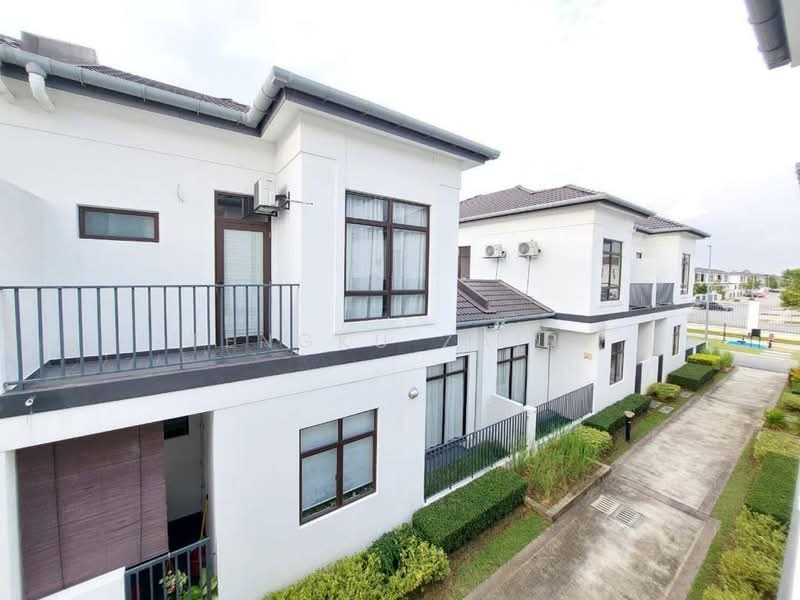Semi-Detached House for Sale in Shah Alam (Selangor) - Tengku Zairi - Exterior - PropertyGuru.com.my