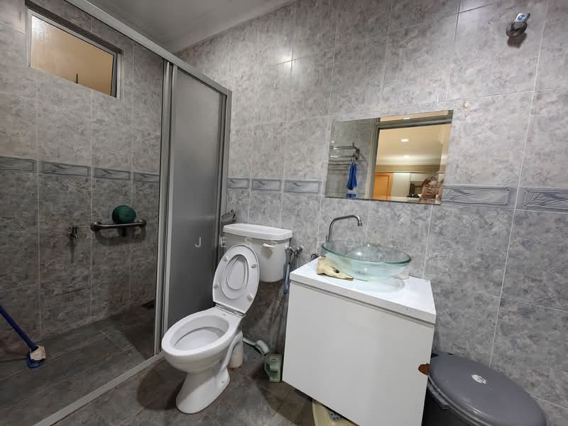 Terraced House for Rent in Bandar Kinrara Seksyen 5 (Bandar Kinrara) - Jess Ho - Bathroom - PropertyGuru.com.my