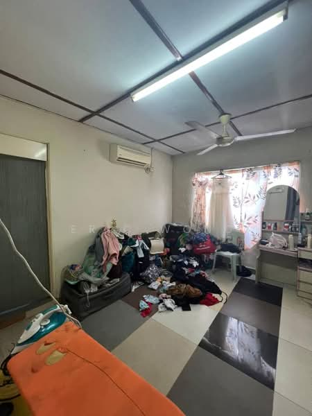 Taman Nora ulu Tiram untuk Untuk Dijual - RM 288,000, Mac 2026 - Bedroom - PropertyGuru.com.my