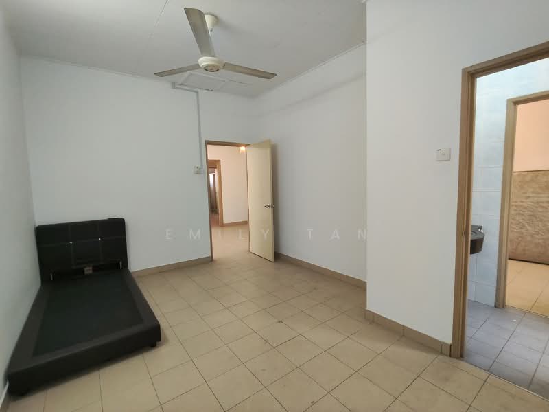 2-storey Terraced House for Rent in Petaling Jaya (Selangor) - Emily Tan - Bedroom - PropertyGuru.com.my