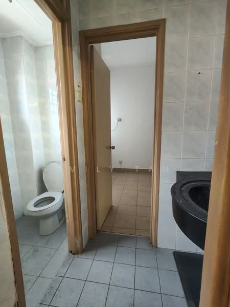 2-storey Terraced House for Rent in Petaling Jaya (Selangor) - Emily Tan - Bathroom - PropertyGuru.com.my