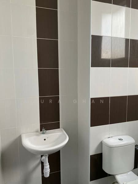 Taman Seri Juru untuk Untuk Dijual - RM 600,000, Mac 2026 - Bathroom - PropertyGuru.com.my