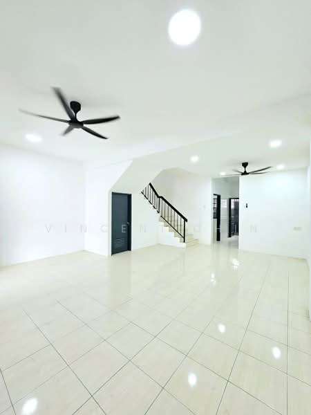 2-storey Terraced House for Sale in Bandar Baru Sri Klebang (Chemor) - Vincent Chin - Living Room - PropertyGuru.com.my