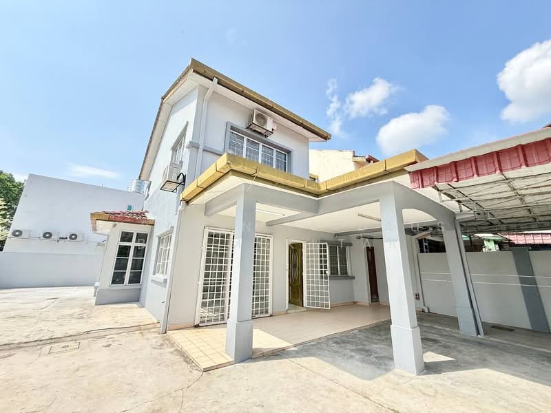1.5-storey Terraced House for Sale in Bandar Bukit Raja (Klang) - Akramin Firdaus Bin Mokhtar - Exterior - PropertyGuru.com.my