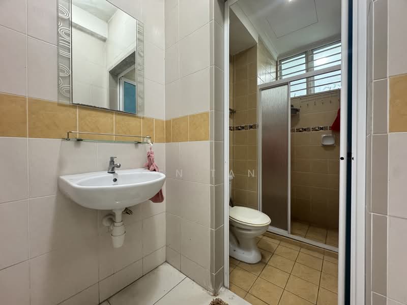 2.5-storey Terraced House for Sale in Seri Kembangan (Selangor) - KEN TAN - PropertyGuru.com.my