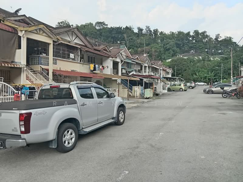 Rumah Bandar untuk Dijual di Taman Saga (Ampang) - Raymond Siow - Exterior - PropertyGuru.com.my