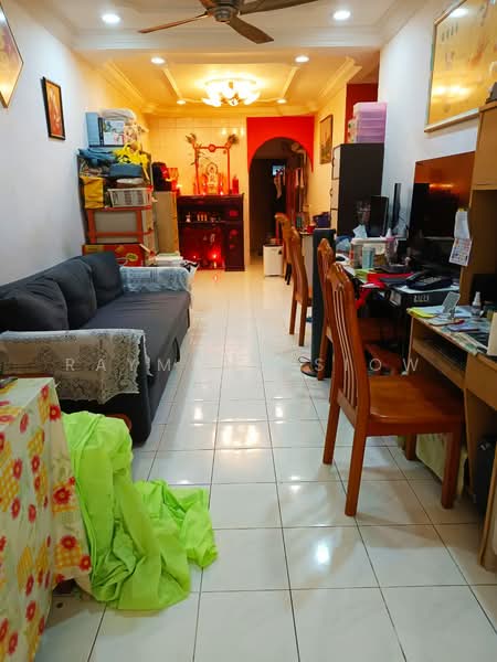 Rumah Bandar untuk Dijual di Taman Saga (Ampang) - Raymond Siow - Living Room - PropertyGuru.com.my