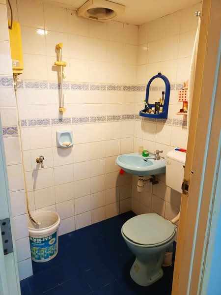 Rumah Bandar untuk Dijual di Taman Saga (Ampang) - Raymond Siow - Bathroom - PropertyGuru.com.my