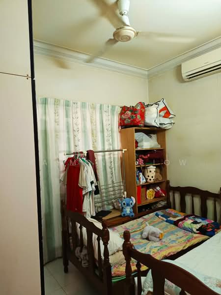 Rumah Bandar untuk Dijual di Taman Saga (Ampang) - Raymond Siow - Bedroom - PropertyGuru.com.my