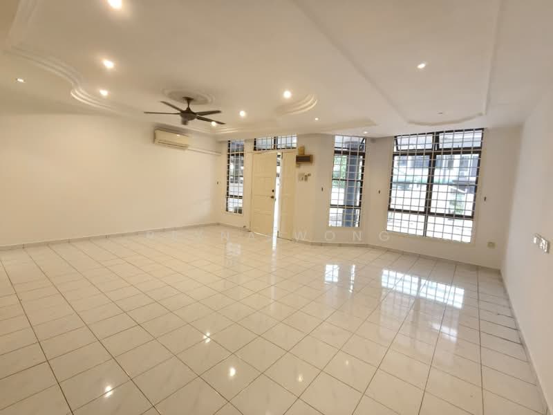 2-storey Terraced House for Sale in Taman Desa Cemerlang (Ulu Tiram) - Reyna Wong - Living Room - PropertyGuru.com.my