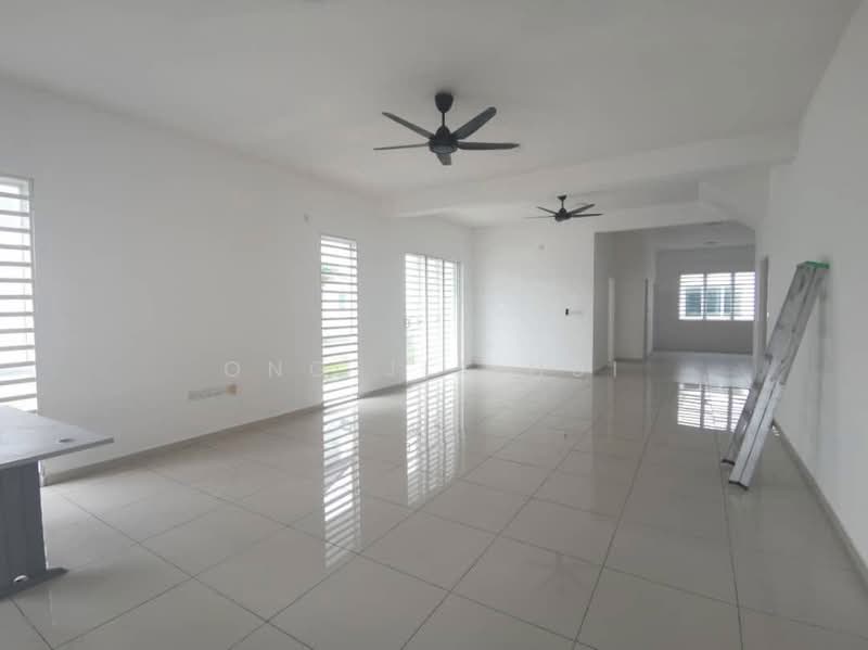 2-storey Terraced House for Sale in Bandar Sri Sendayan (Negeri Sembilan) - Ong Jia Hui - Living Room - PropertyGuru.com.my
