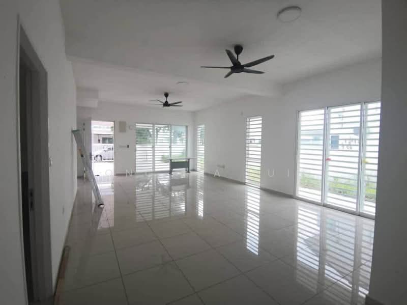 2-storey Terraced House for Sale in Bandar Sri Sendayan (Negeri Sembilan) - Ong Jia Hui - Living Room - PropertyGuru.com.my
