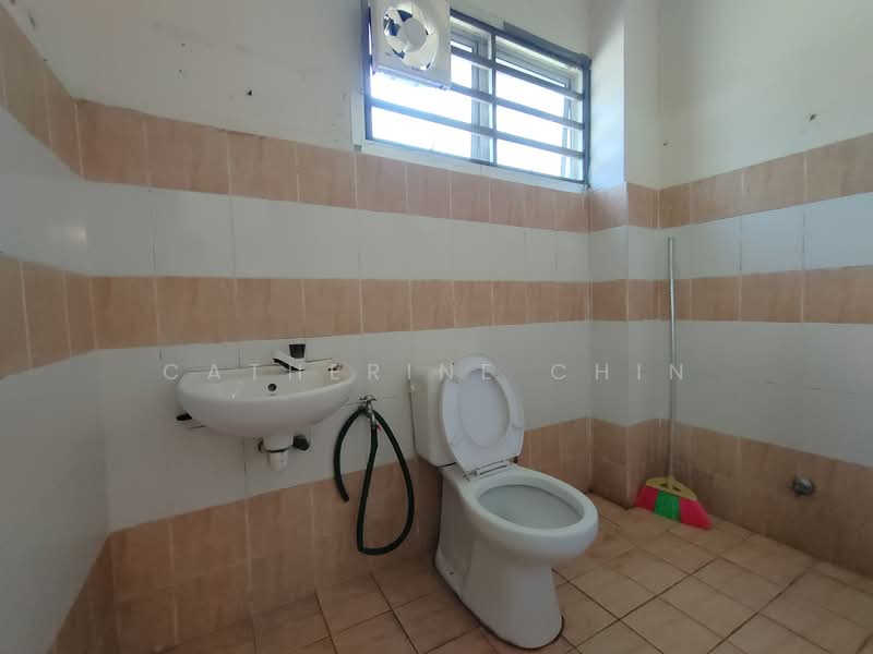 Alpine Village untuk Untuk Dijual - RM 280,000, Feb 2026 - Bathroom - PropertyGuru.com.my