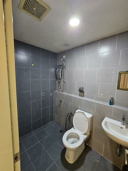 Flexis @ One South untuk Untuk Disewa - RM 1,500 /bulan, Mac 2026 - Bathroom - PropertyGuru.com.my