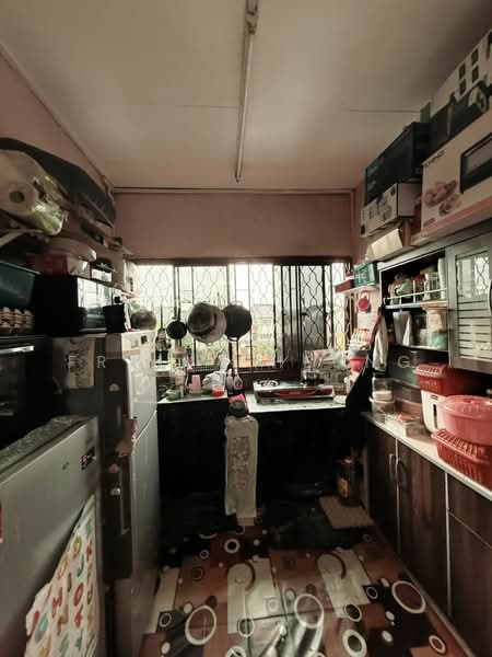 Flat Bandar Selesa Jaya @ Jalan Silat Gayong untuk Untuk Dijual - RM 153,000, Feb 2026 - Kitchen - PropertyGuru.com.my