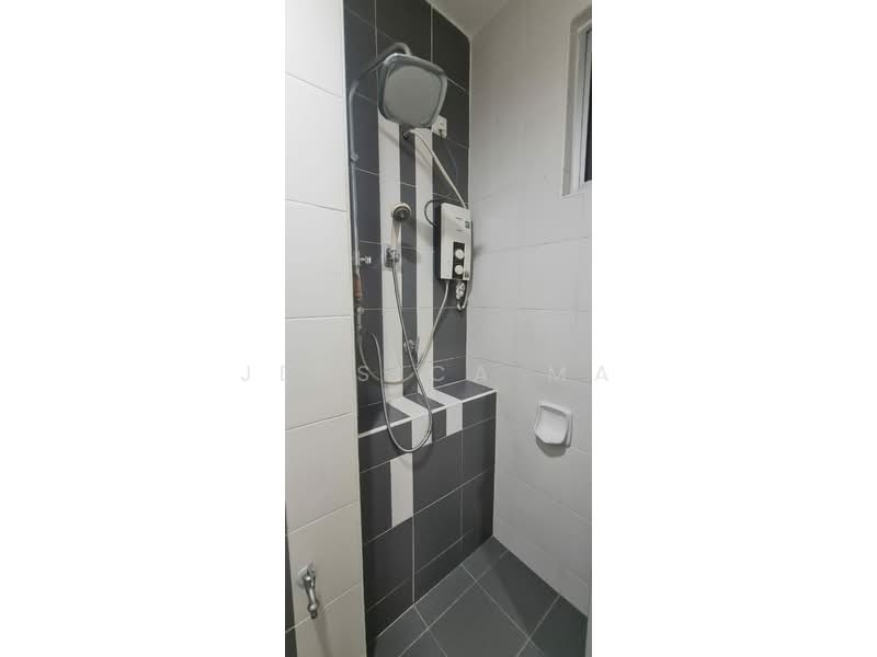 Service Residence for Rent at D'Ambience Residences (Pangsapuri Ikatan Flora) - Jessica Ma - Bathroom - PropertyGuru.com.my