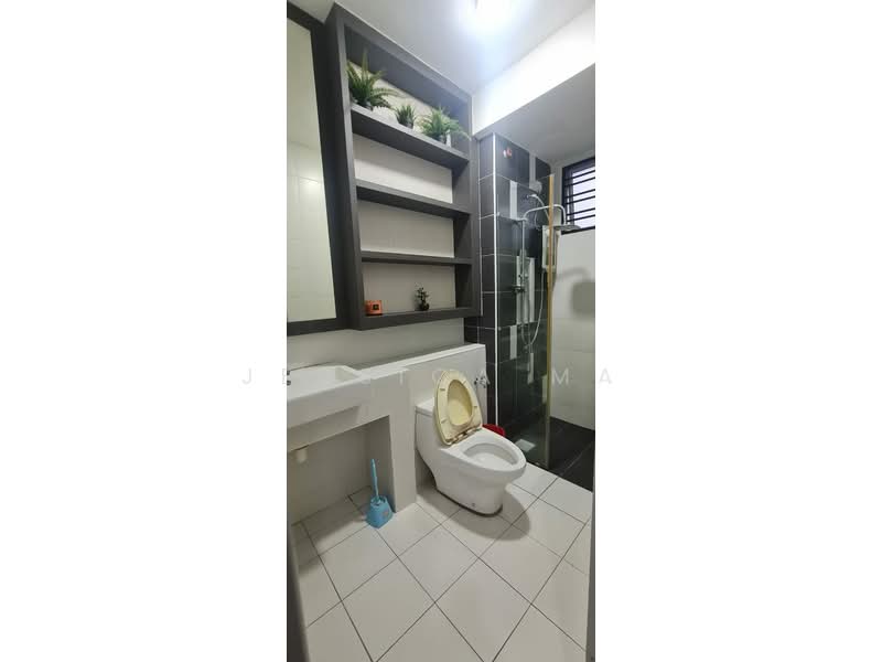 Service Residence for Rent at D'Ambience Residences (Pangsapuri Ikatan Flora) - Jessica Ma - Bathroom - PropertyGuru.com.my
