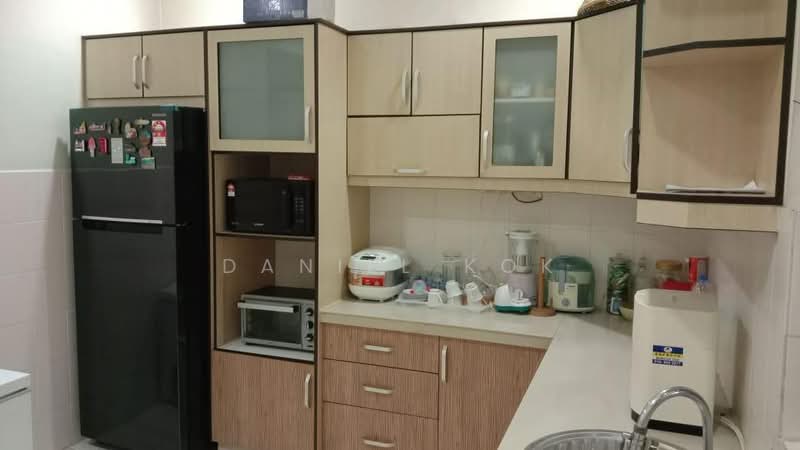 2-storey Terraced House for Sale in Kota Kemuning (Shah Alam) - Daniel Kok - Kitchen - PropertyGuru.com.my